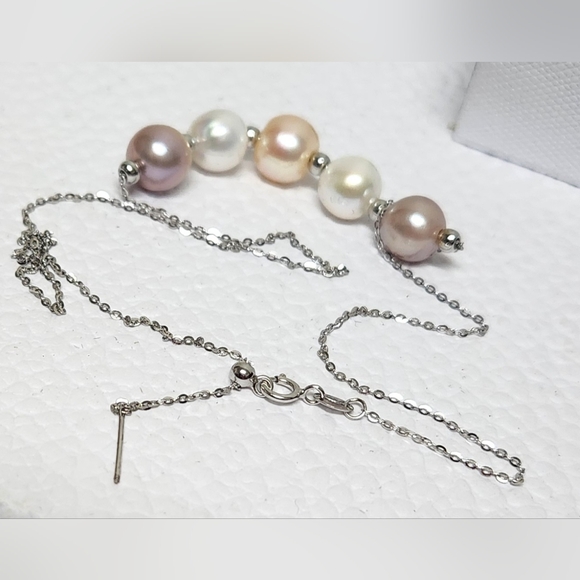 Pearl Necklace on .925 Silver Necklace NWOT in Gift Box
